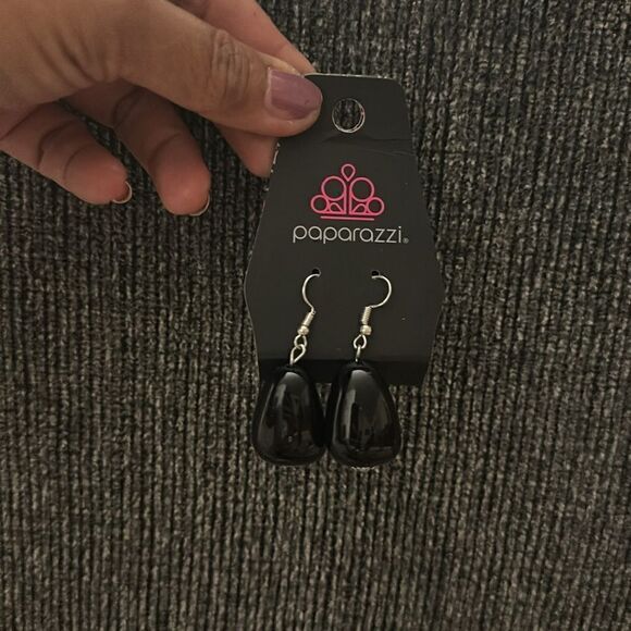 Necklace + Earings - Picture 3 of 4